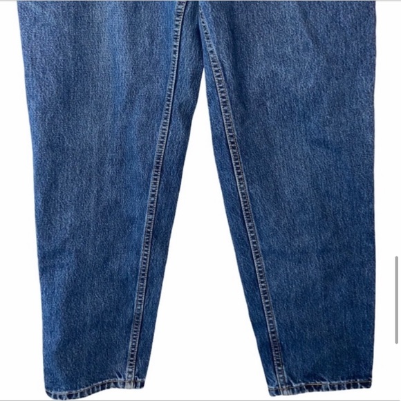 Vintage Classic 550 tapered Levi’s dark wash jeans - Picture 10 of 14